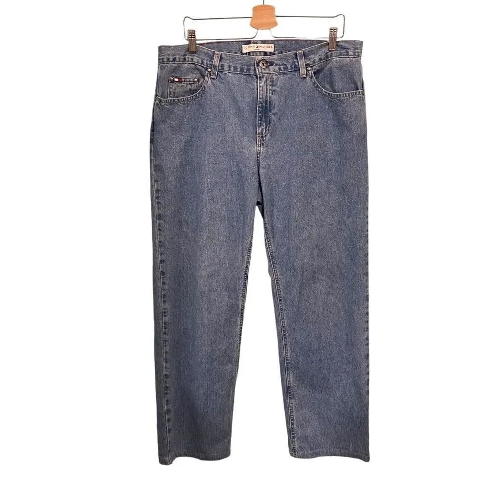 Vintage Tommy Hilfiger Classic Fit Blue Wash Y2K Jeans in Size 14 Regular